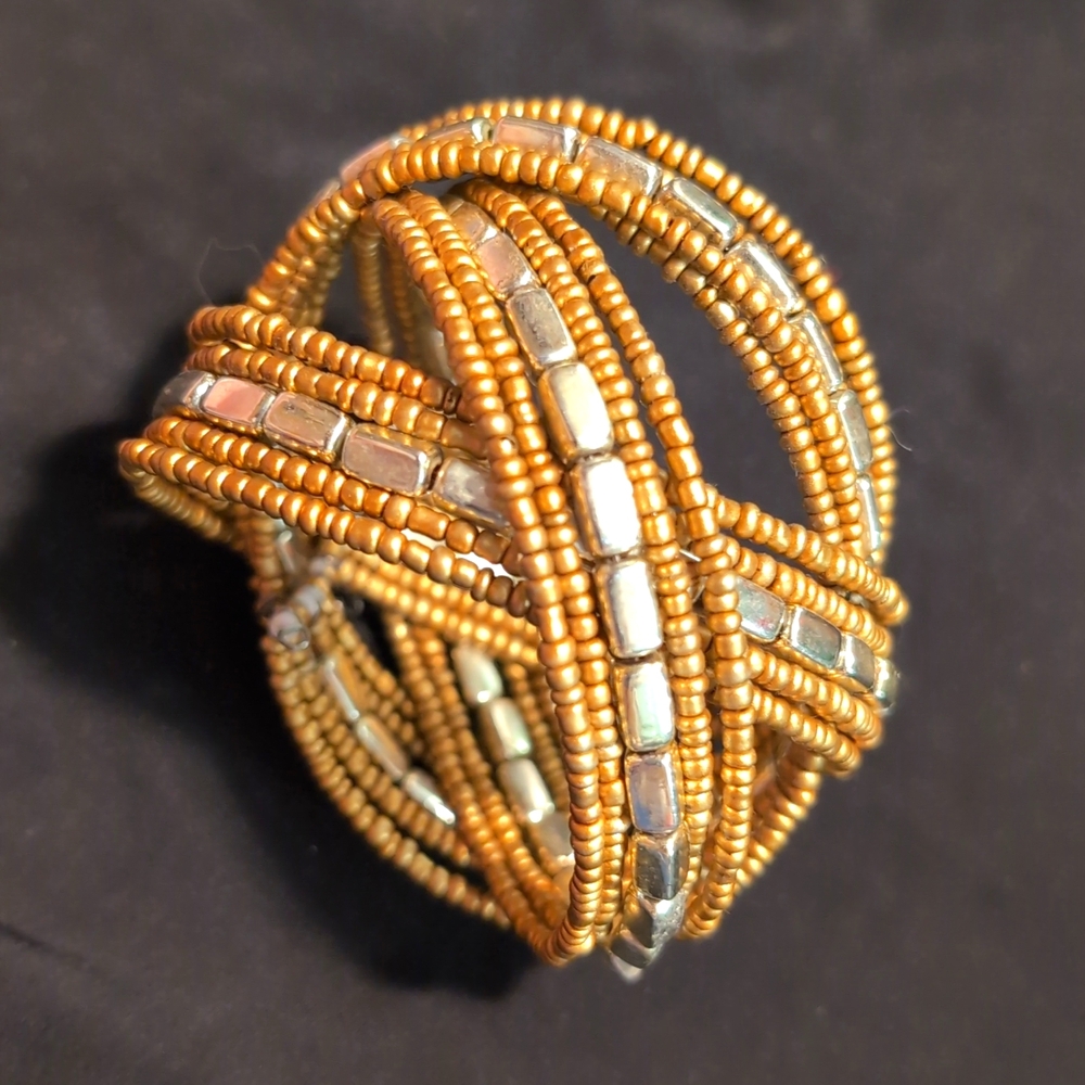 Glass & Plastic beaded Bracelet